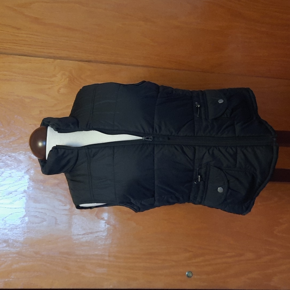 New York Company Black Puffy Vest